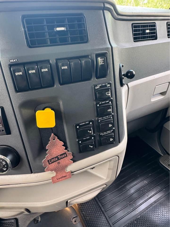 2019 Peterbilt 567 Dump Truck - image 10