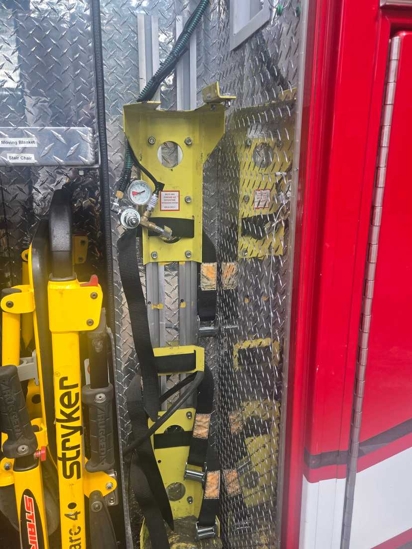 2015 Freightliner M2 107 Type I Ambulance — photo 2
