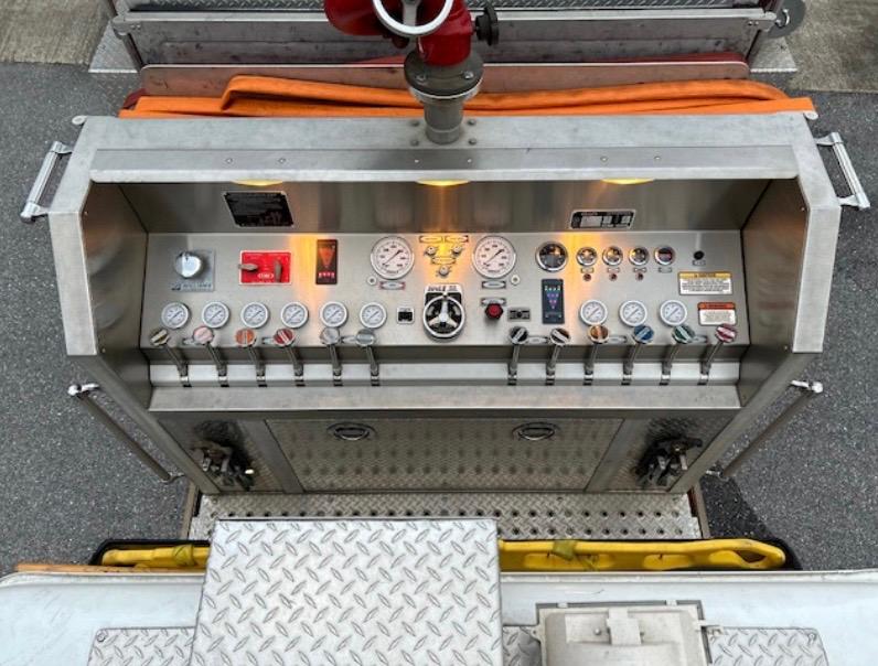 2002 E-One International Pumper - image 6