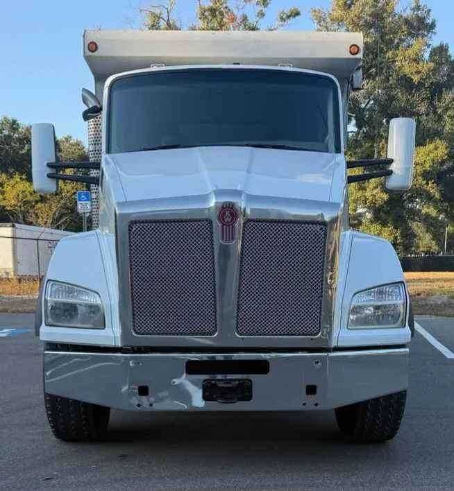 2016 Kenworth T880 Dump Truck