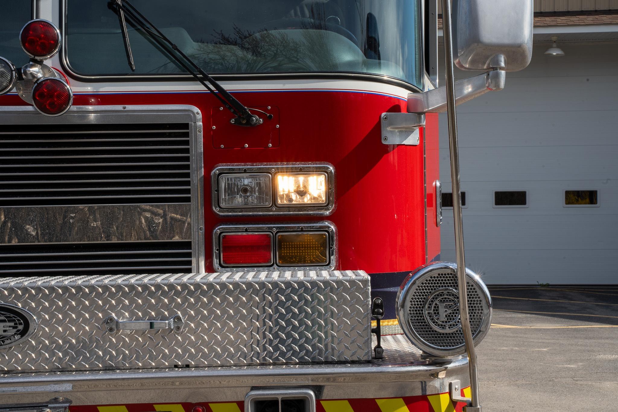2009 KME Predator 4x4 Heavy Rescue - image 9
