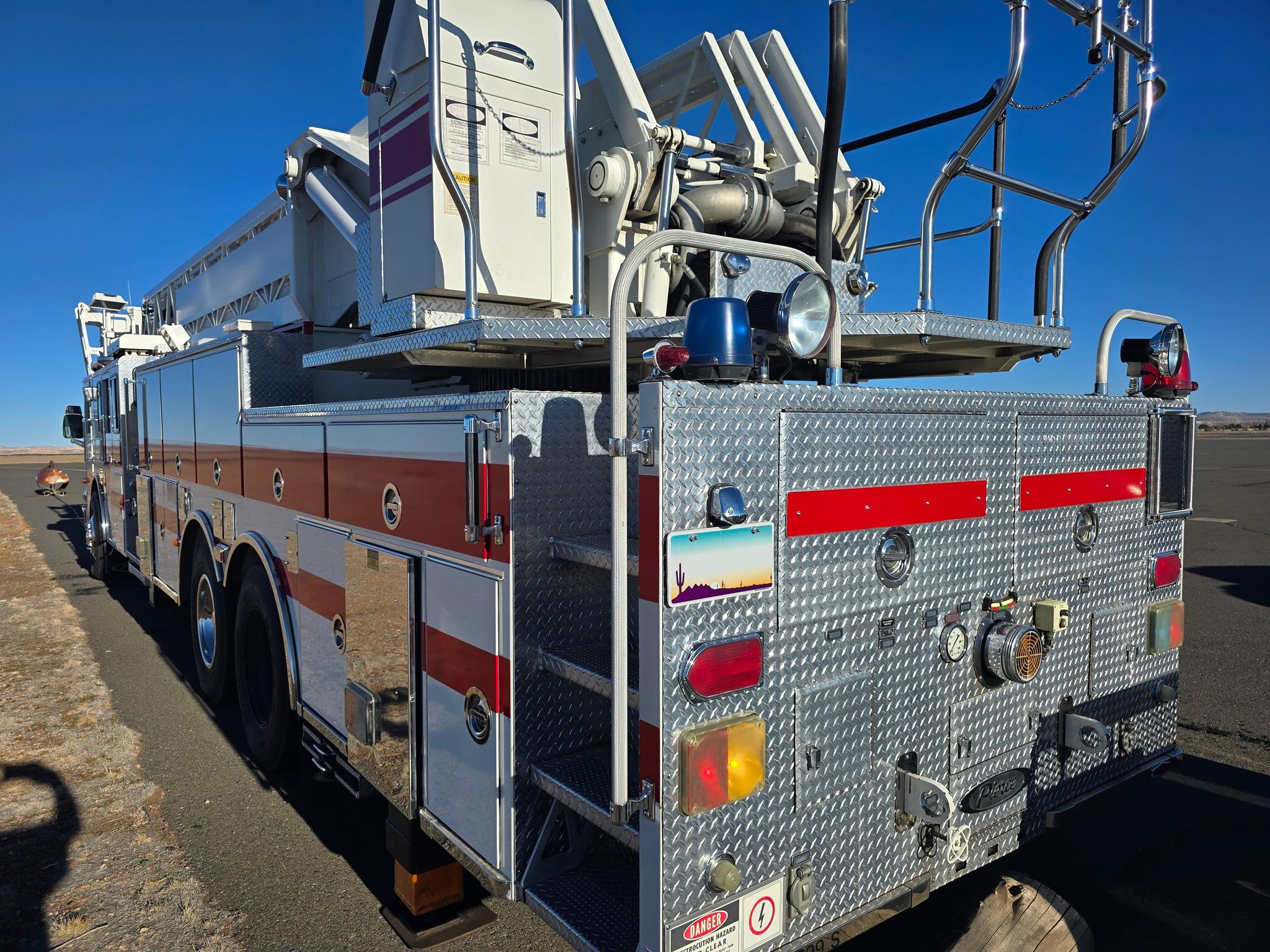 1996 Pierce Lance 100' Quint - image 5