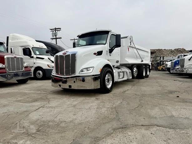2018 Peterbilt 579 Super 10 Dump Truck - image 7