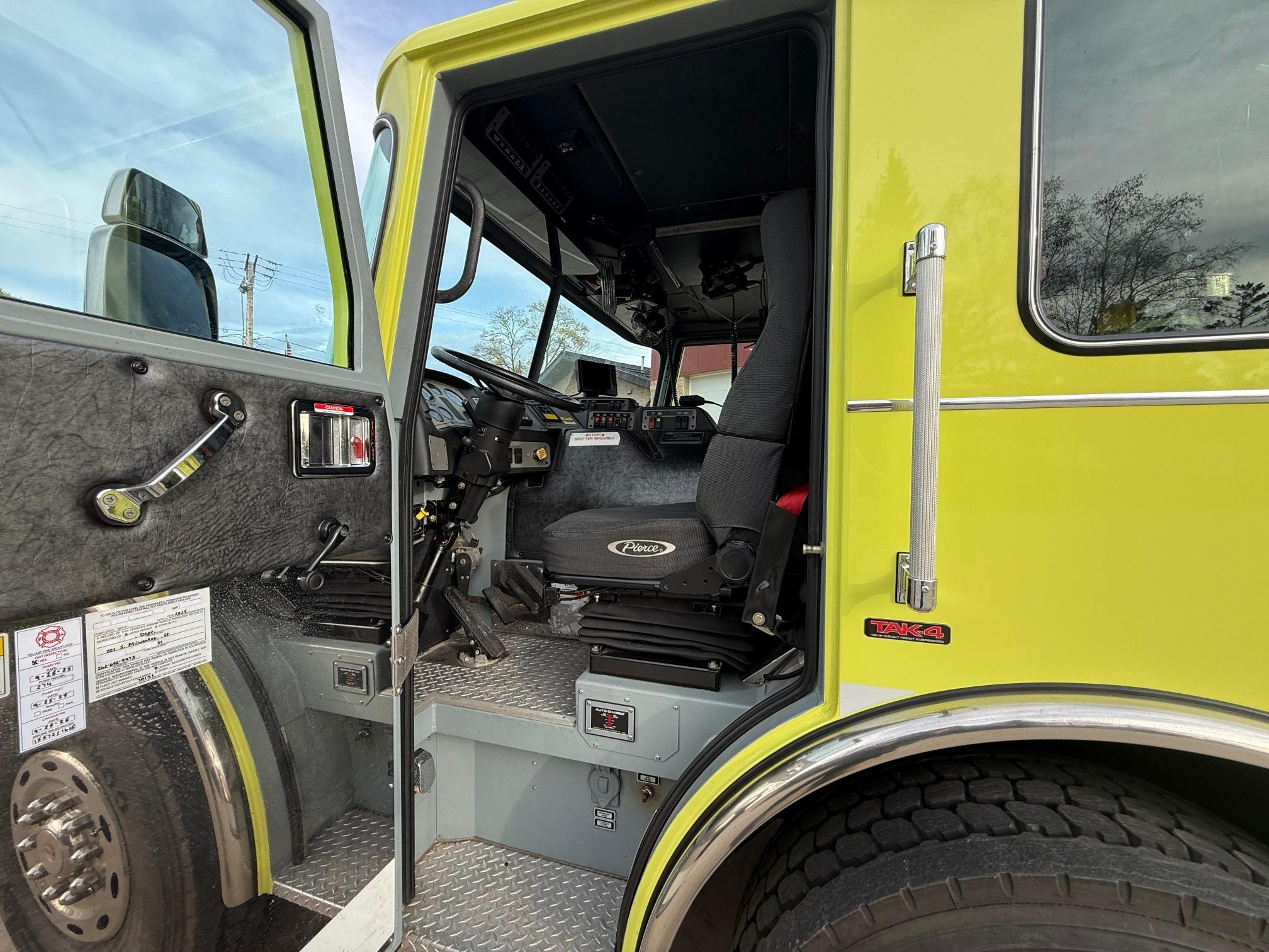 2006 Pierce Dash 2000 HDRP Pumper - image 10