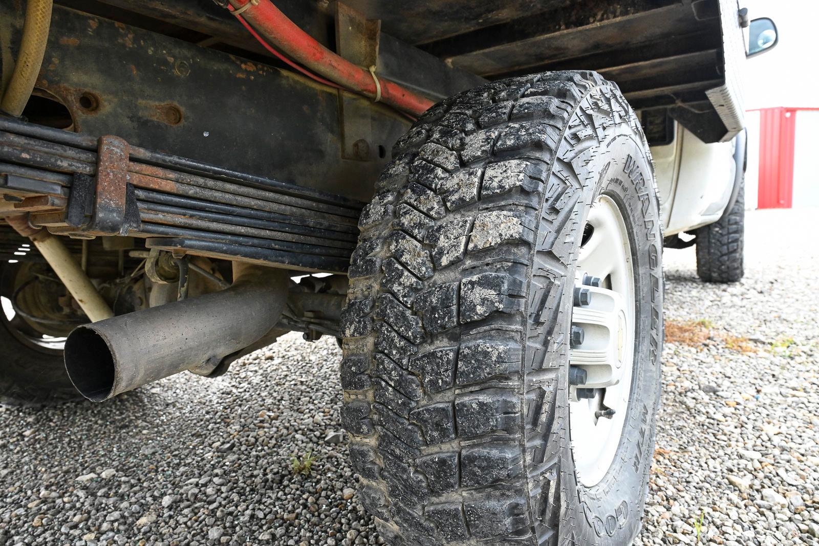 2001 Chevrolet 2500HD 4x4 Brush Truck - image 111