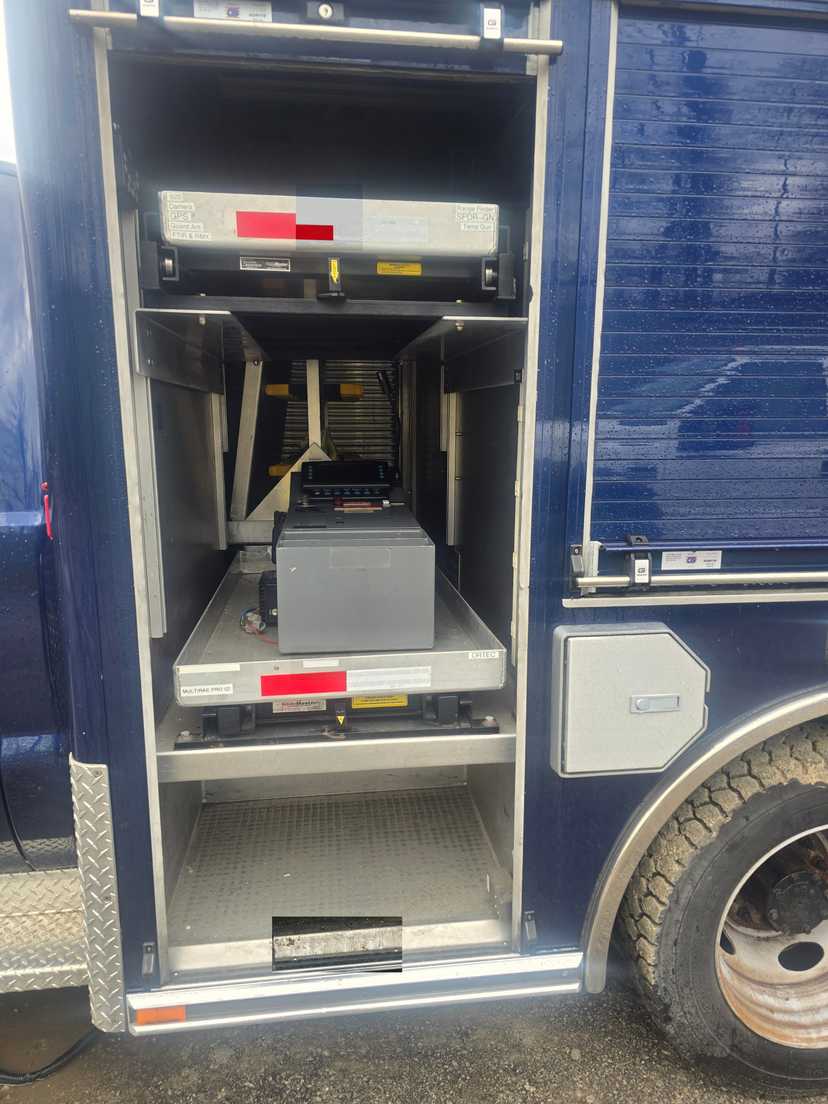 Ford 450 Maintainer Body — photo 2