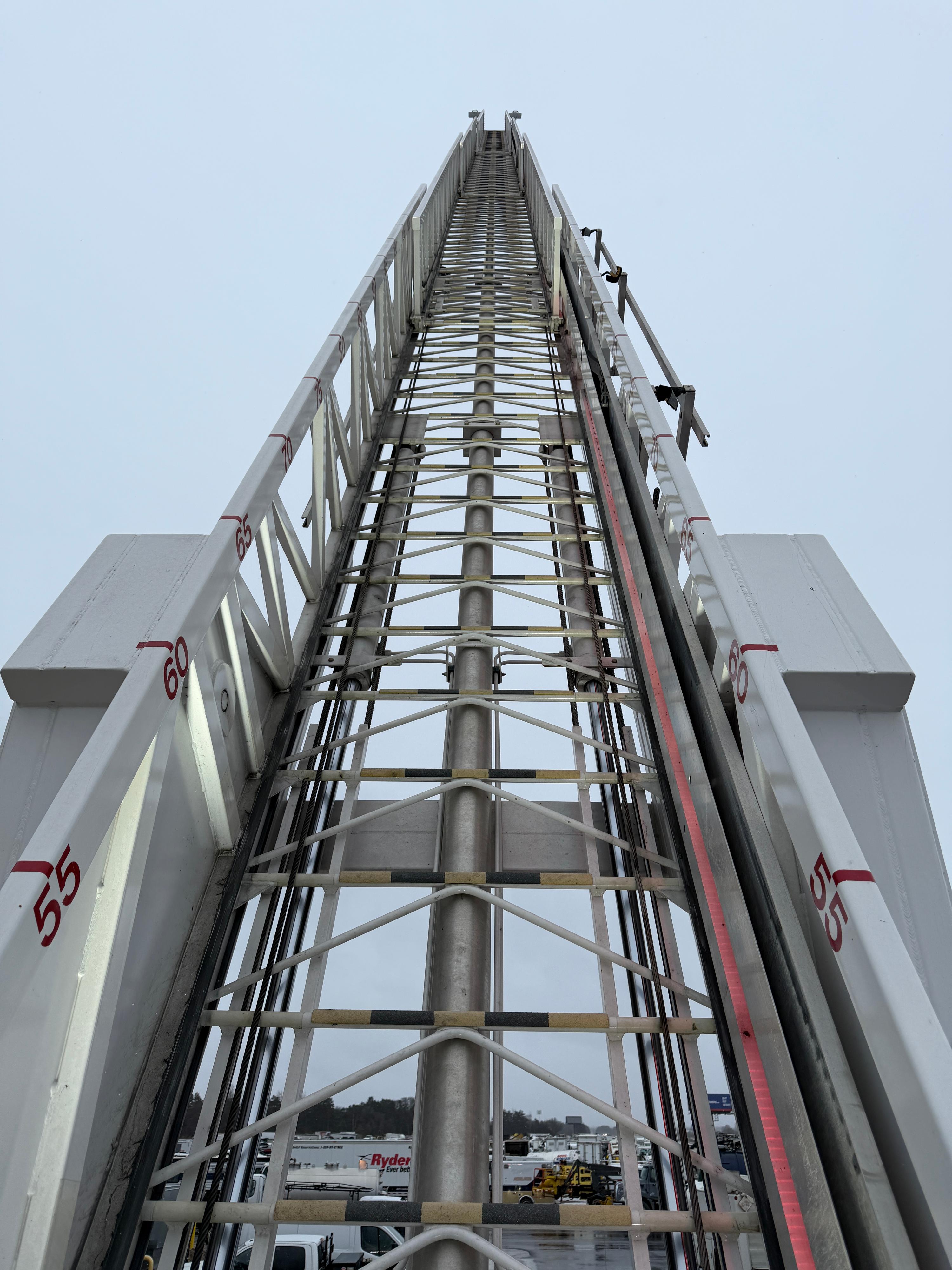 2018 KME PREDATOR 109' Aerial - image 27