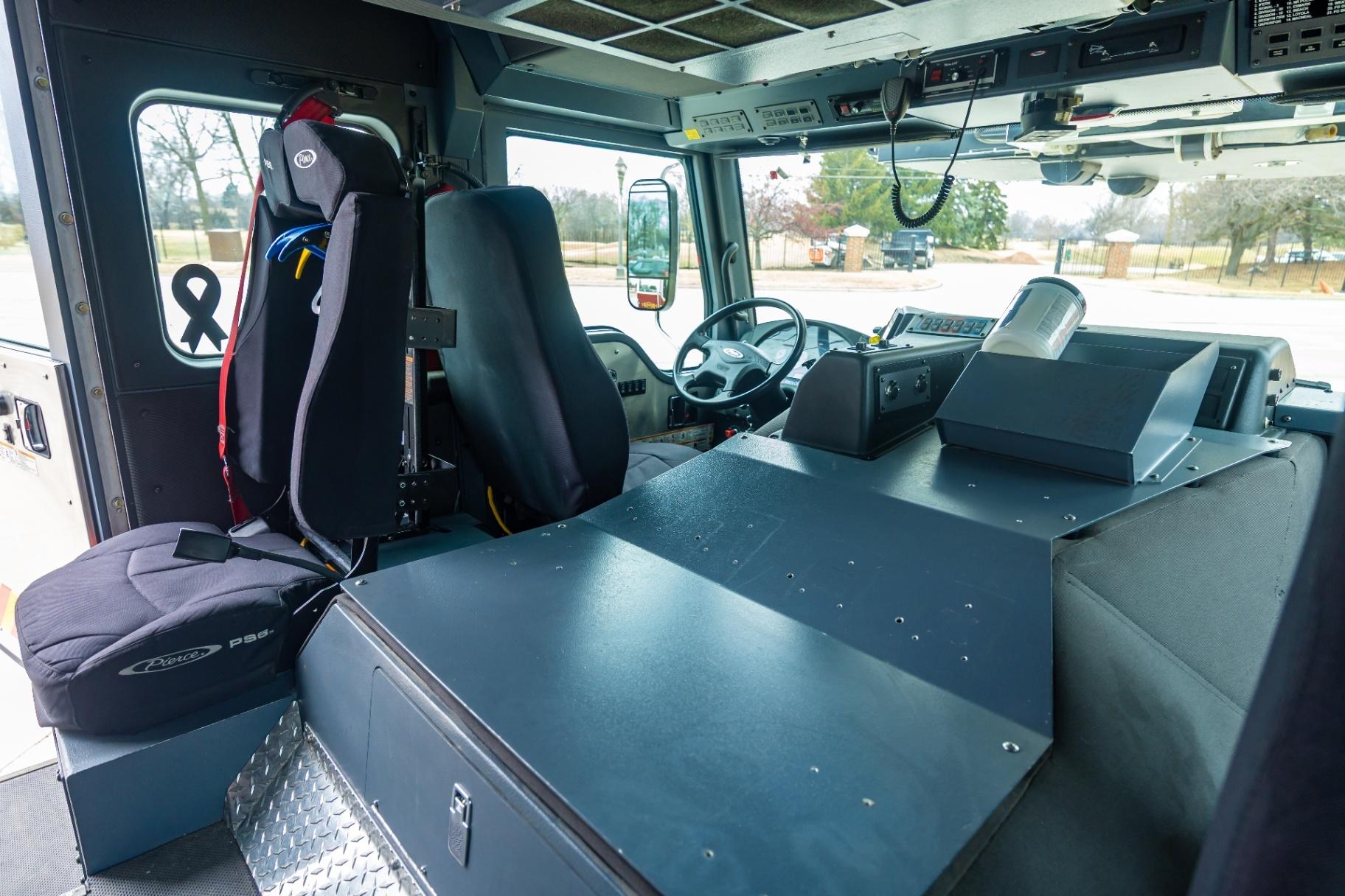 2016 Pierce Velocity 100' Quint - image 77