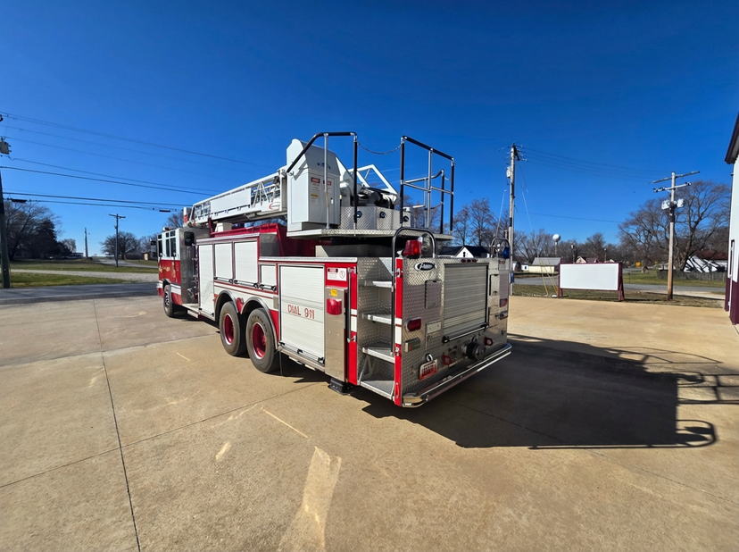 1995 Pierce Quantum 75' Quint — photo 7
