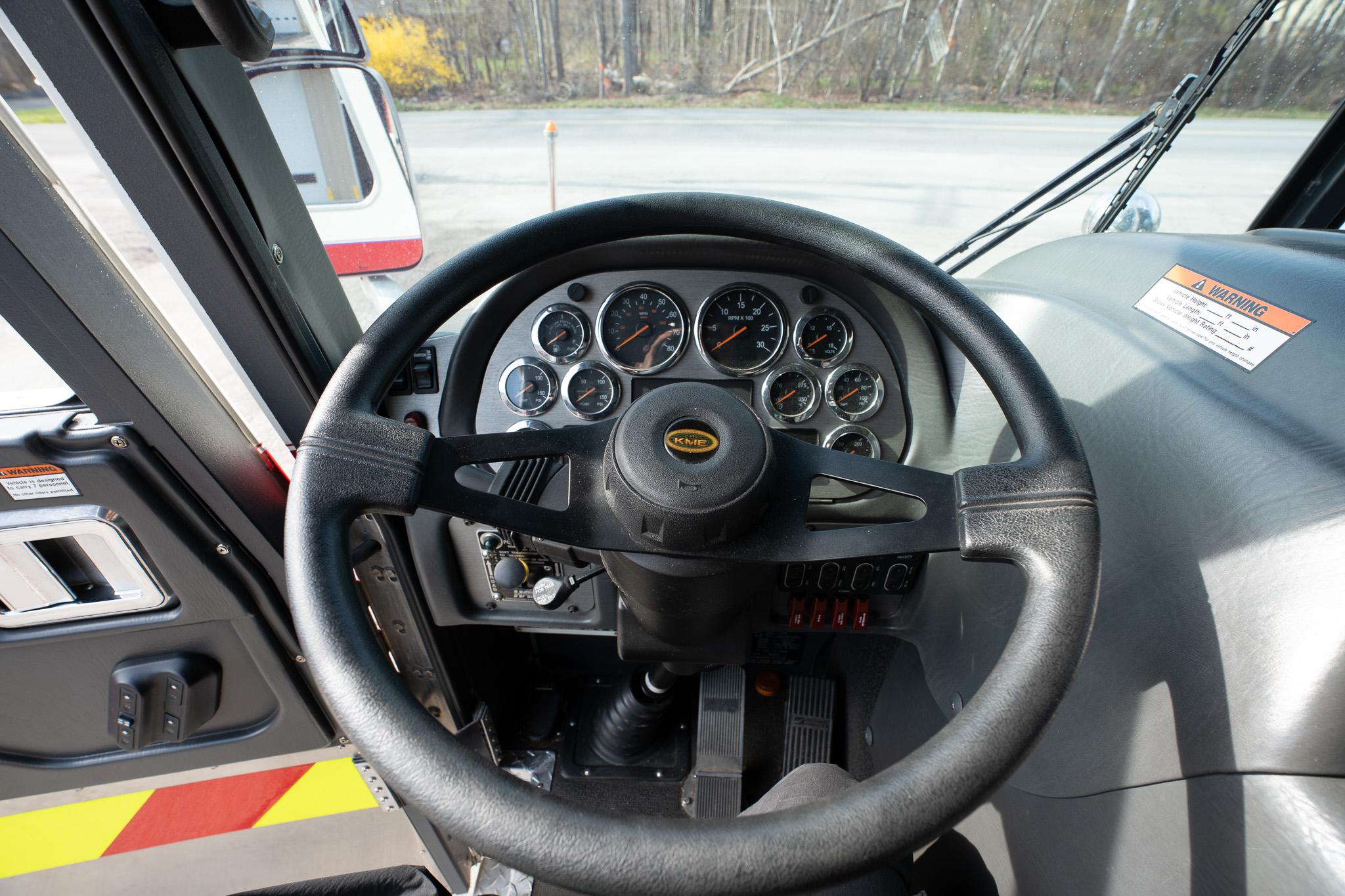 2009 KME Predator 4x4 Heavy Rescue - image 78