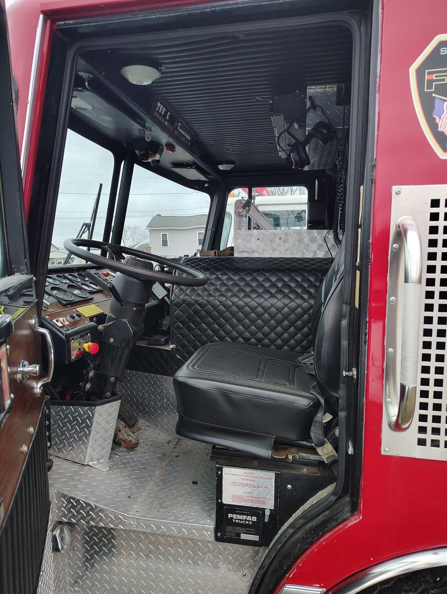 1989 Pemfab Imperial Heavy Rescue - image 8