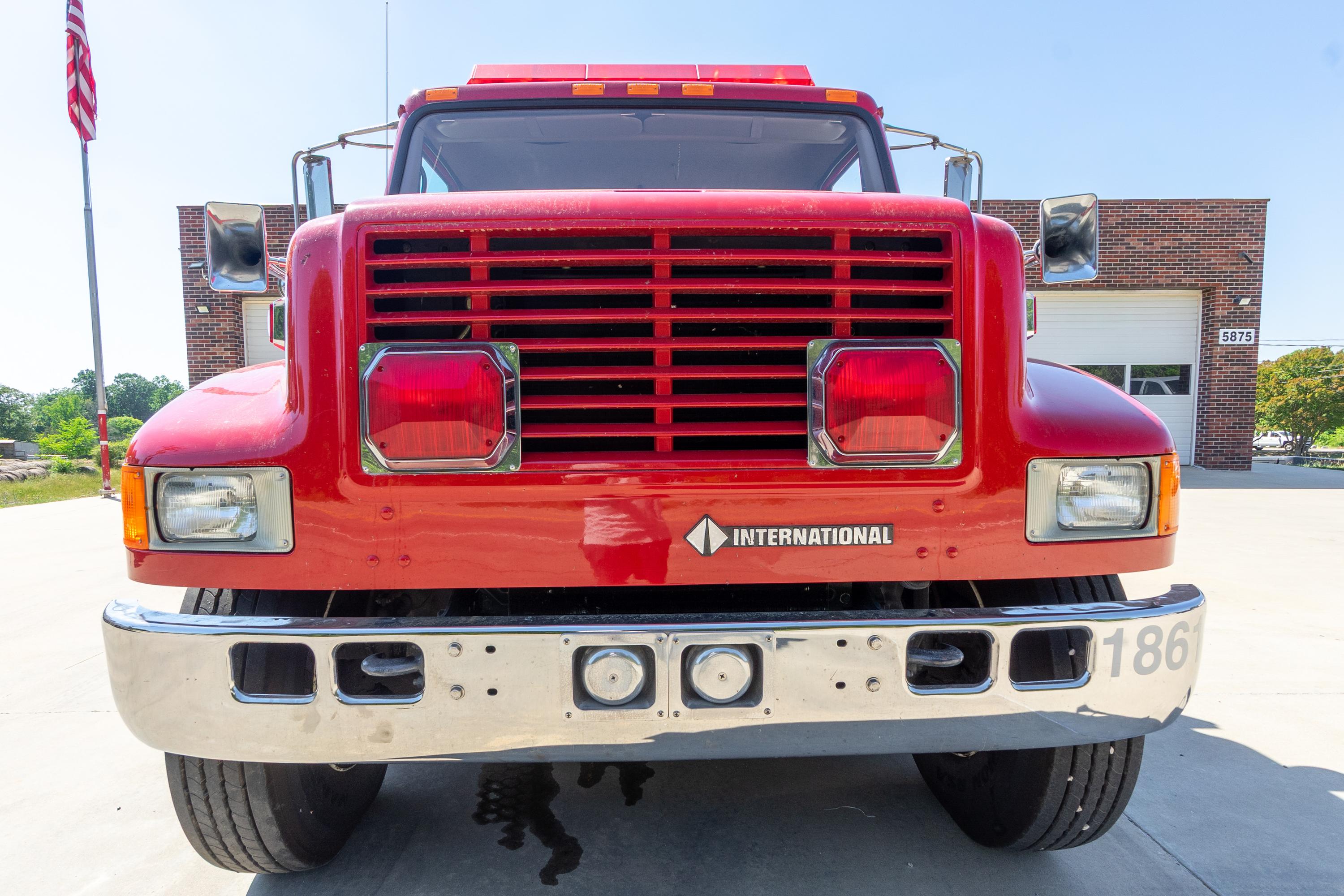 2001 New Lexington International Tanker - image 37