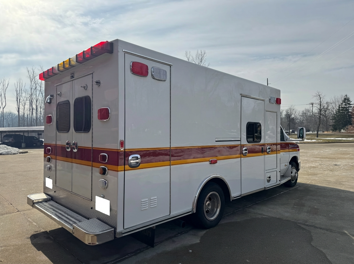 2009 Braun Ford Type III Ambulance - image 7