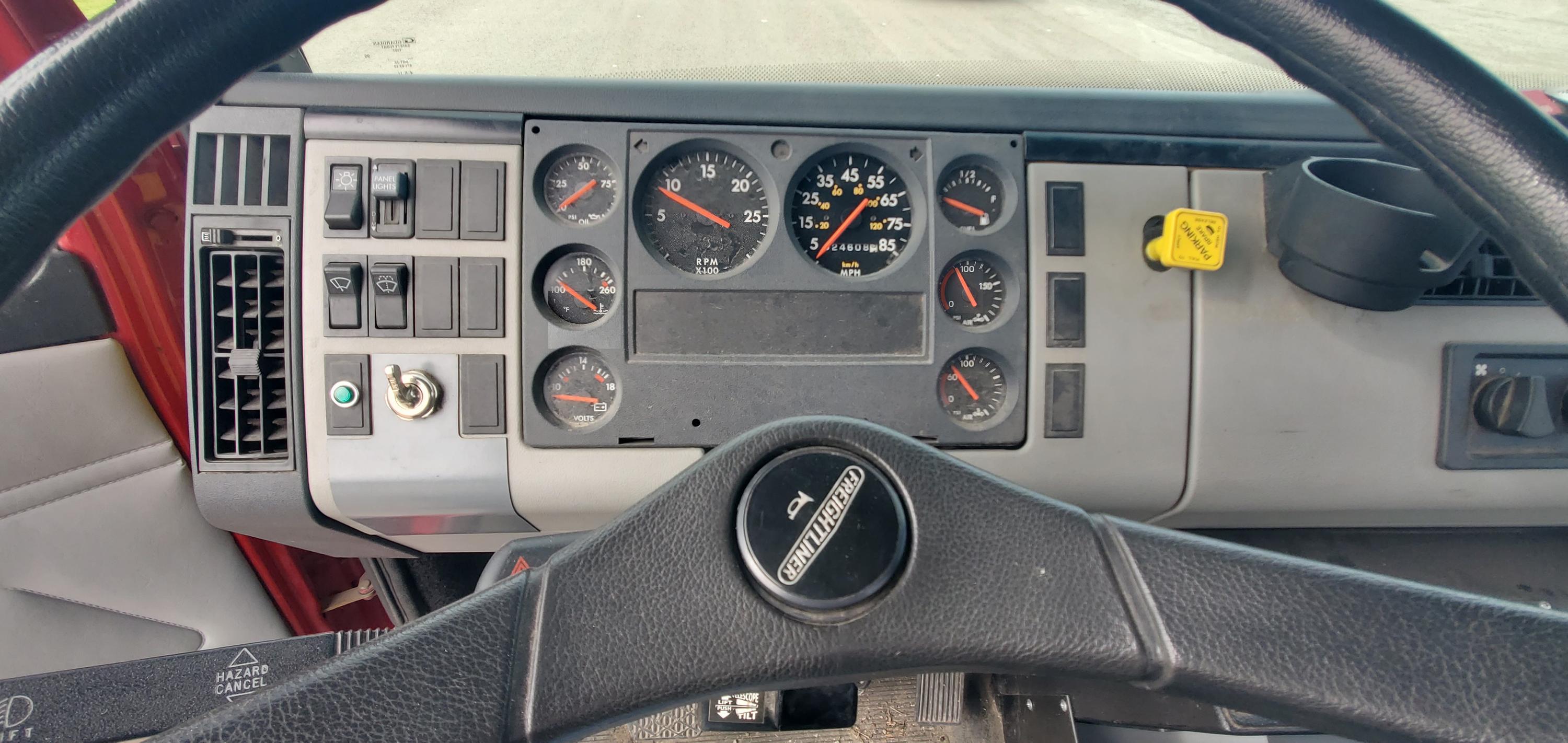 1996 Pierce Freightliner Pumper Tanker - image 10