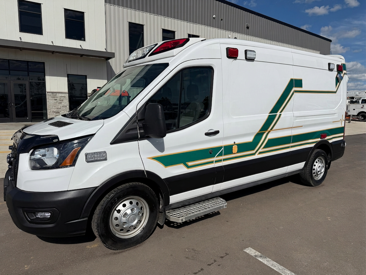 2021 Demers Ford 4x4 Type II Ambulance - image 7