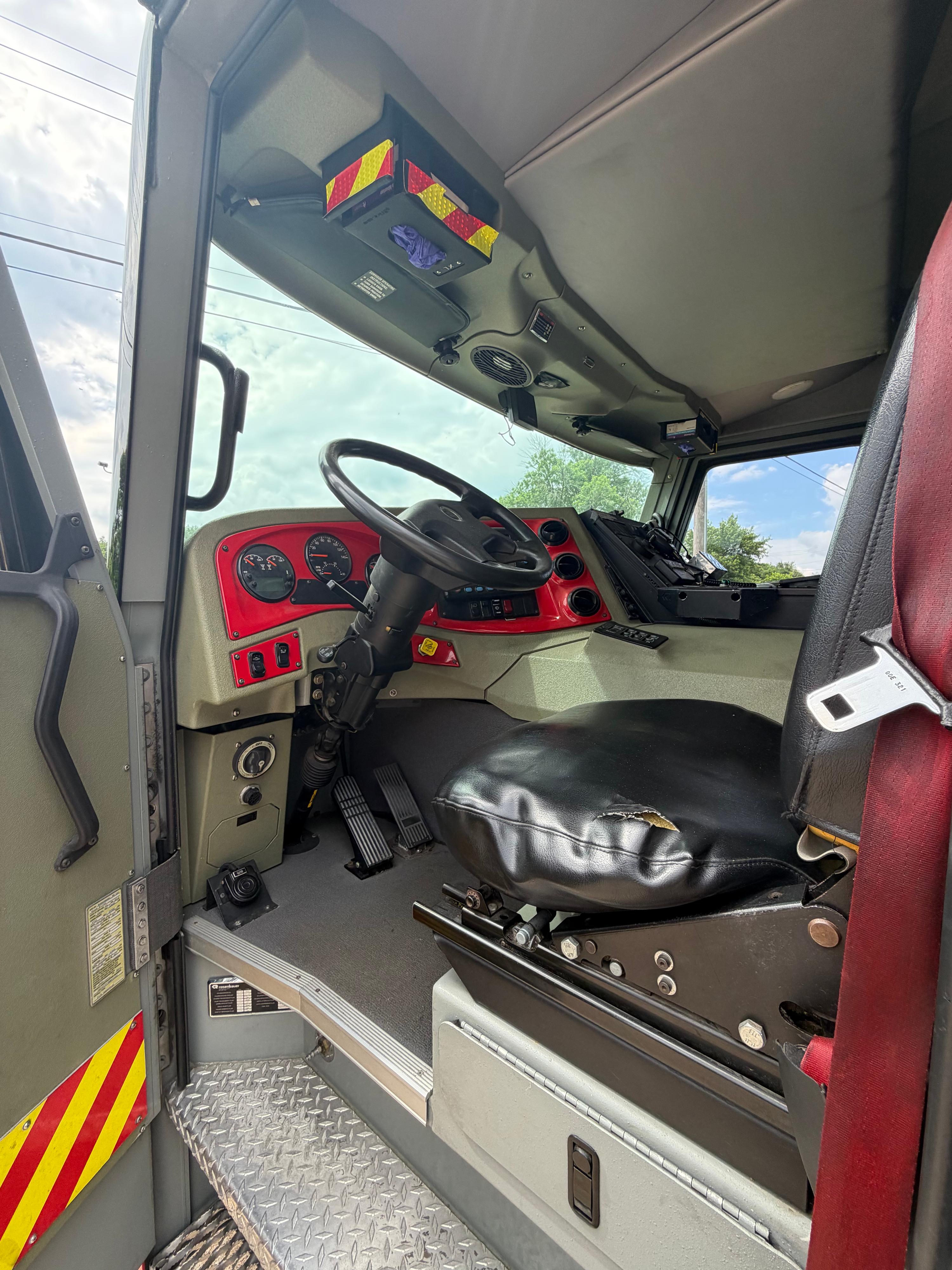 2014 Rosenbauer Pumper - image 38