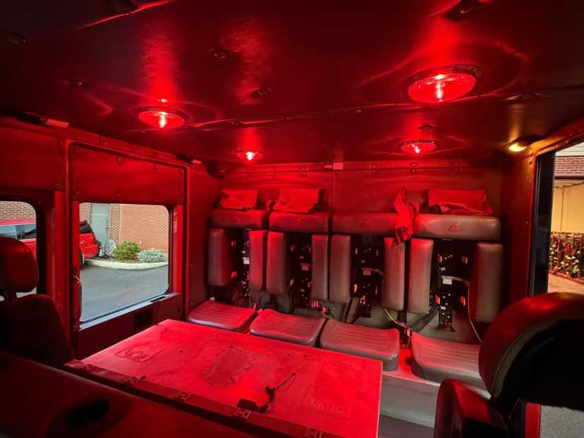 1996 Saulsbury Spartan Pumper — photo 6