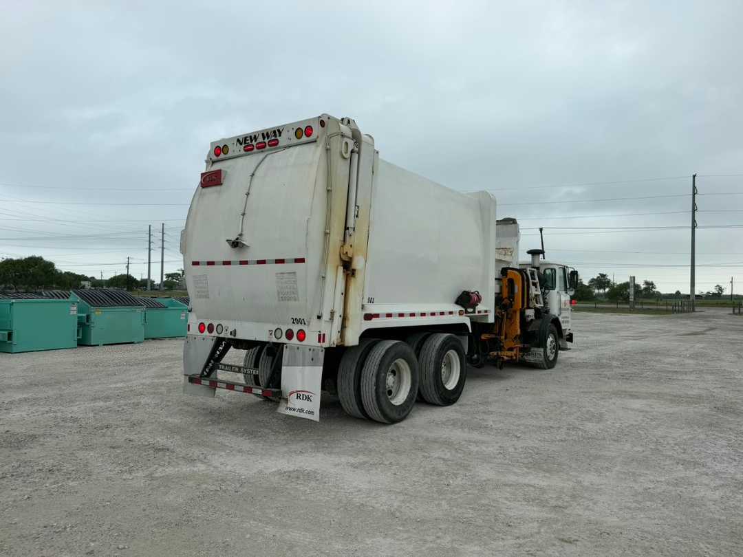 2014 Autocar New Way Front Loader