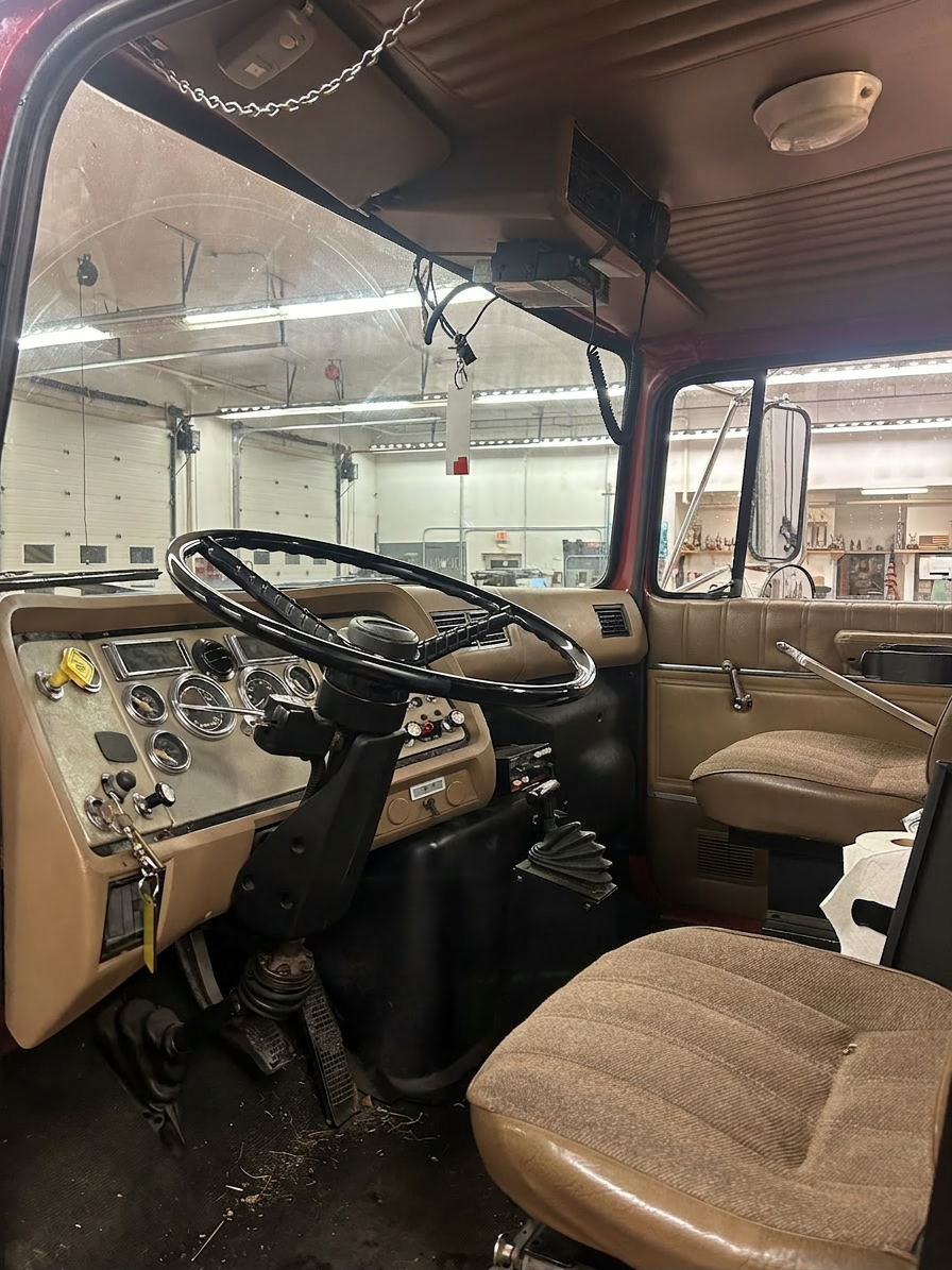 1992 Ford Tanker - image 7