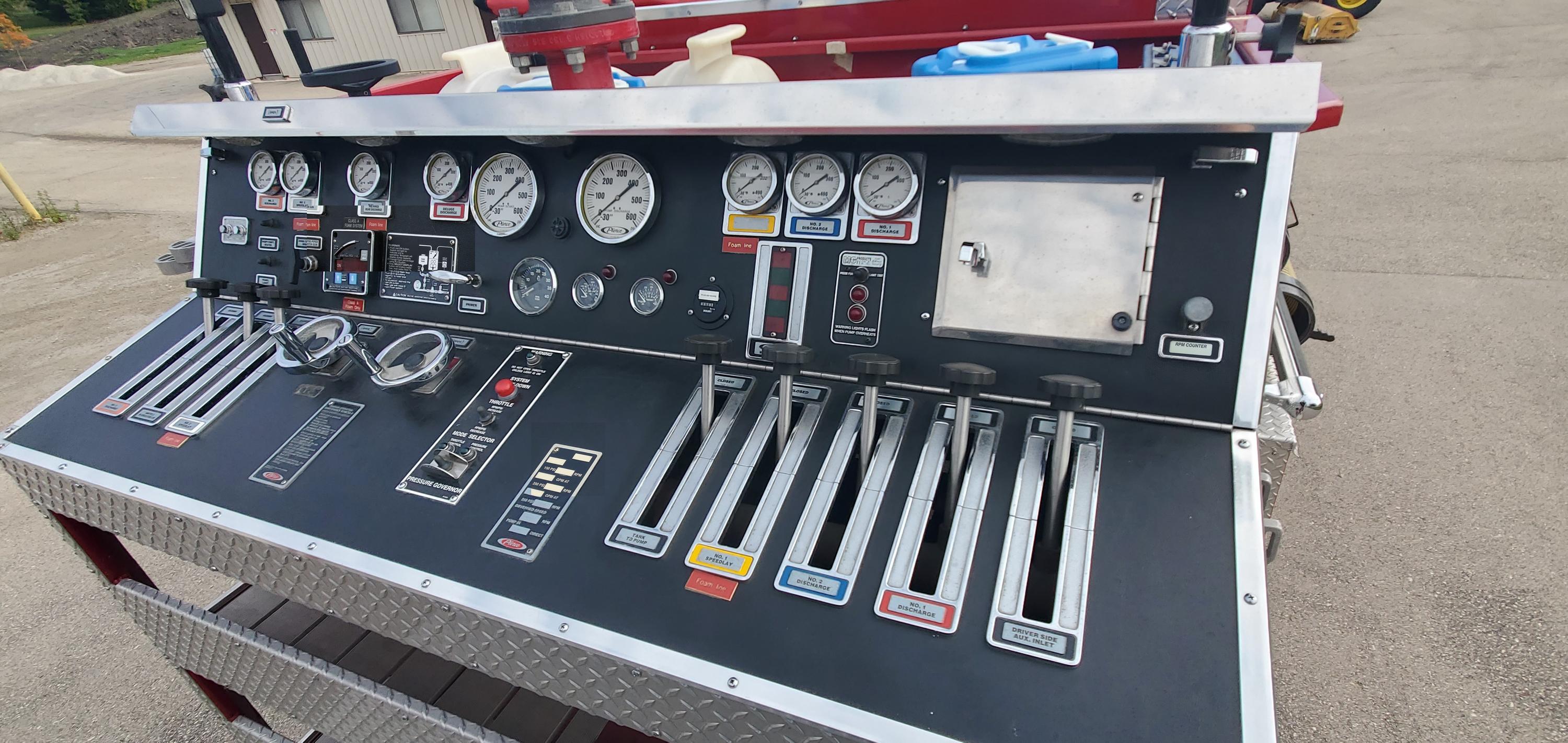 1996 Pierce Freightliner Pumper Tanker - image 7