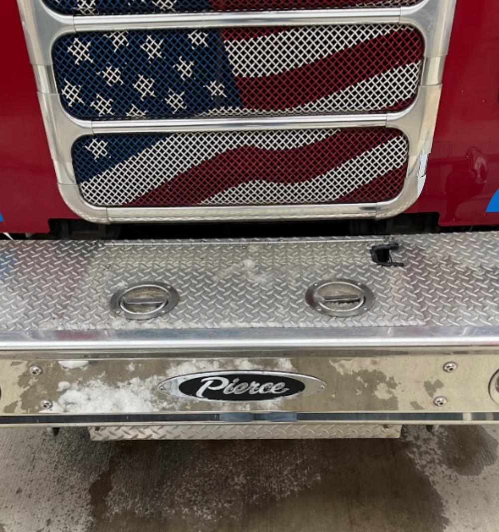 2003 Pierce Tilt Cab Pumper - image 28