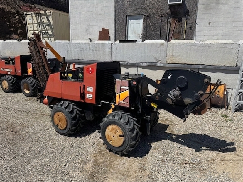 2017 Ditch Witch 410SX — photo 7