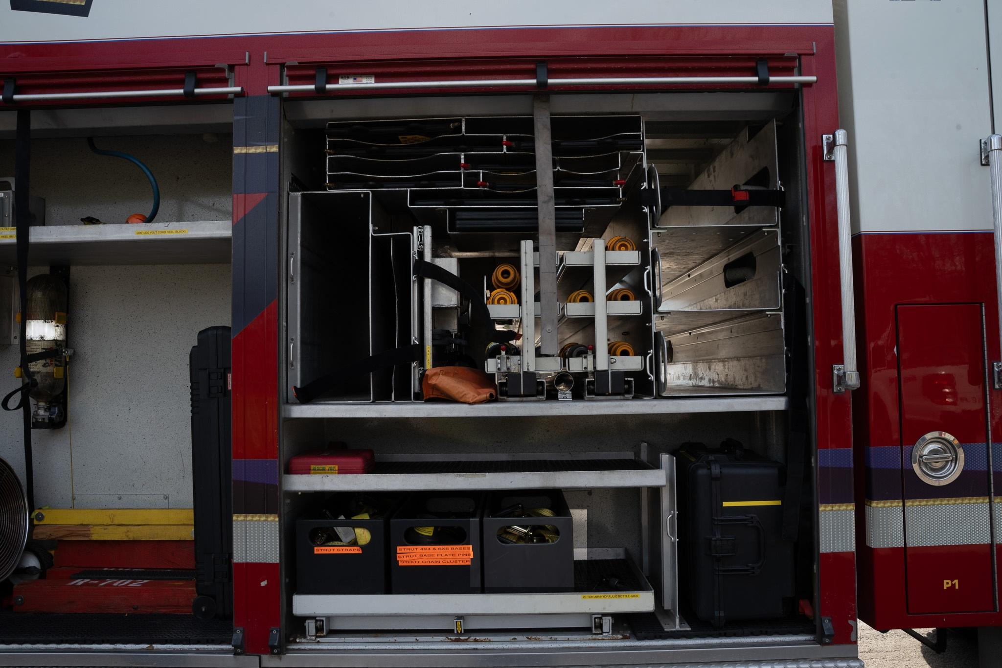 2009 KME Predator 4x4 Heavy Rescue - image 119