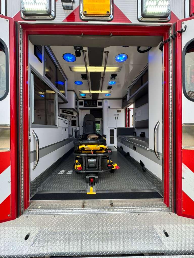 2014 REV Ford 4x4 Type I Ambulance - image 28