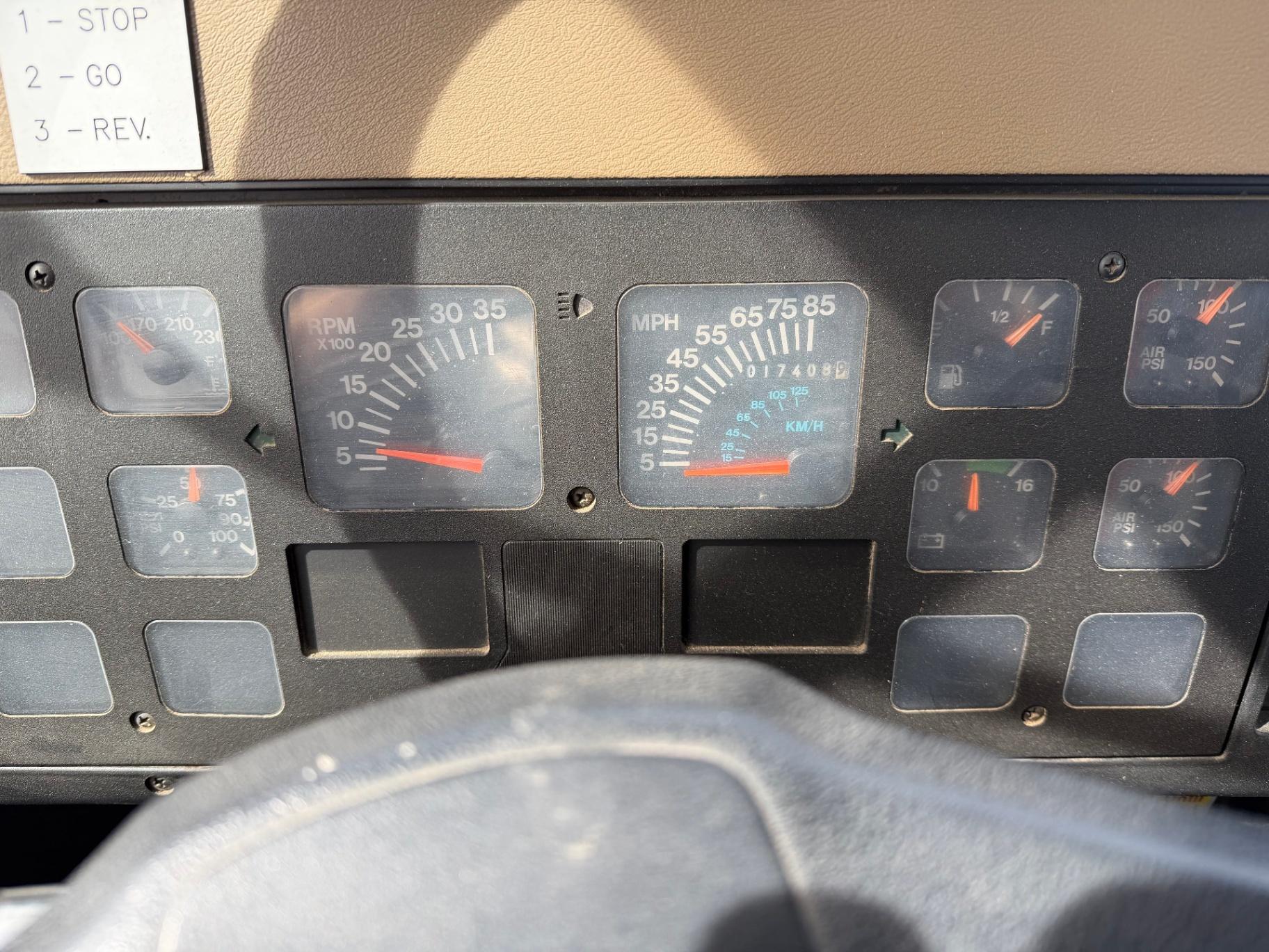 1992 H&W International Pumper - image 20
