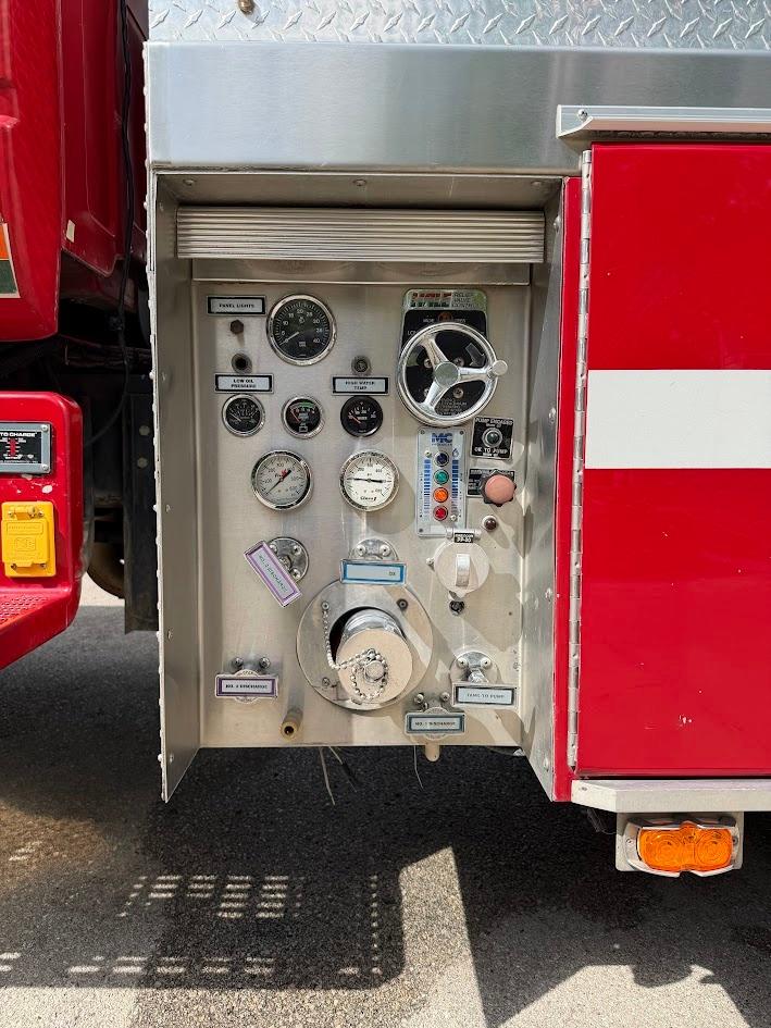 1999 Ferrara GMC Tanker - image 3