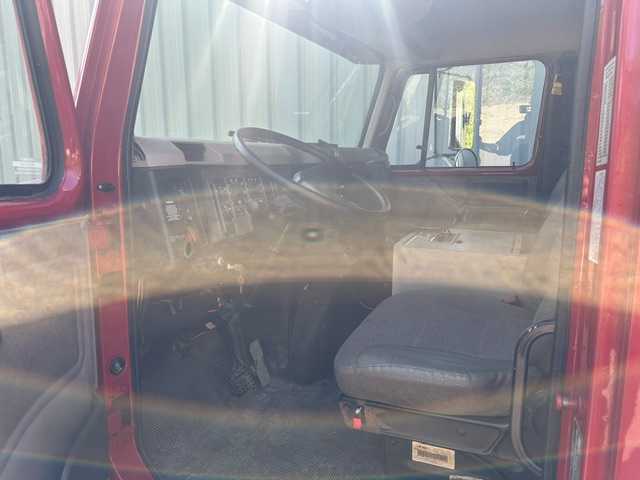 2001 International 4900 Heavy Rescue — photo 7