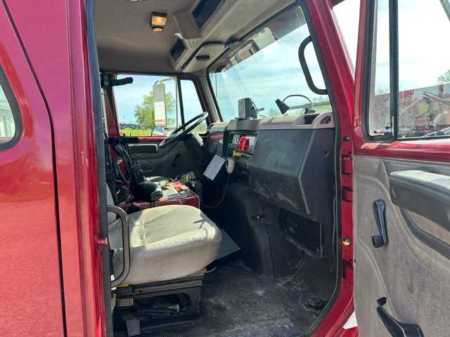 2001 International 4900 Heavy Rescue — photo 8