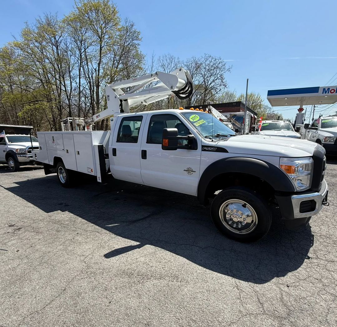 2015 Ford F-550SD Crew Cab with 39FT ETI Boom Bucket