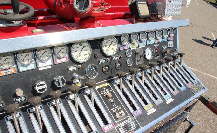 1998 Pierce Quantum Pumper - image 31