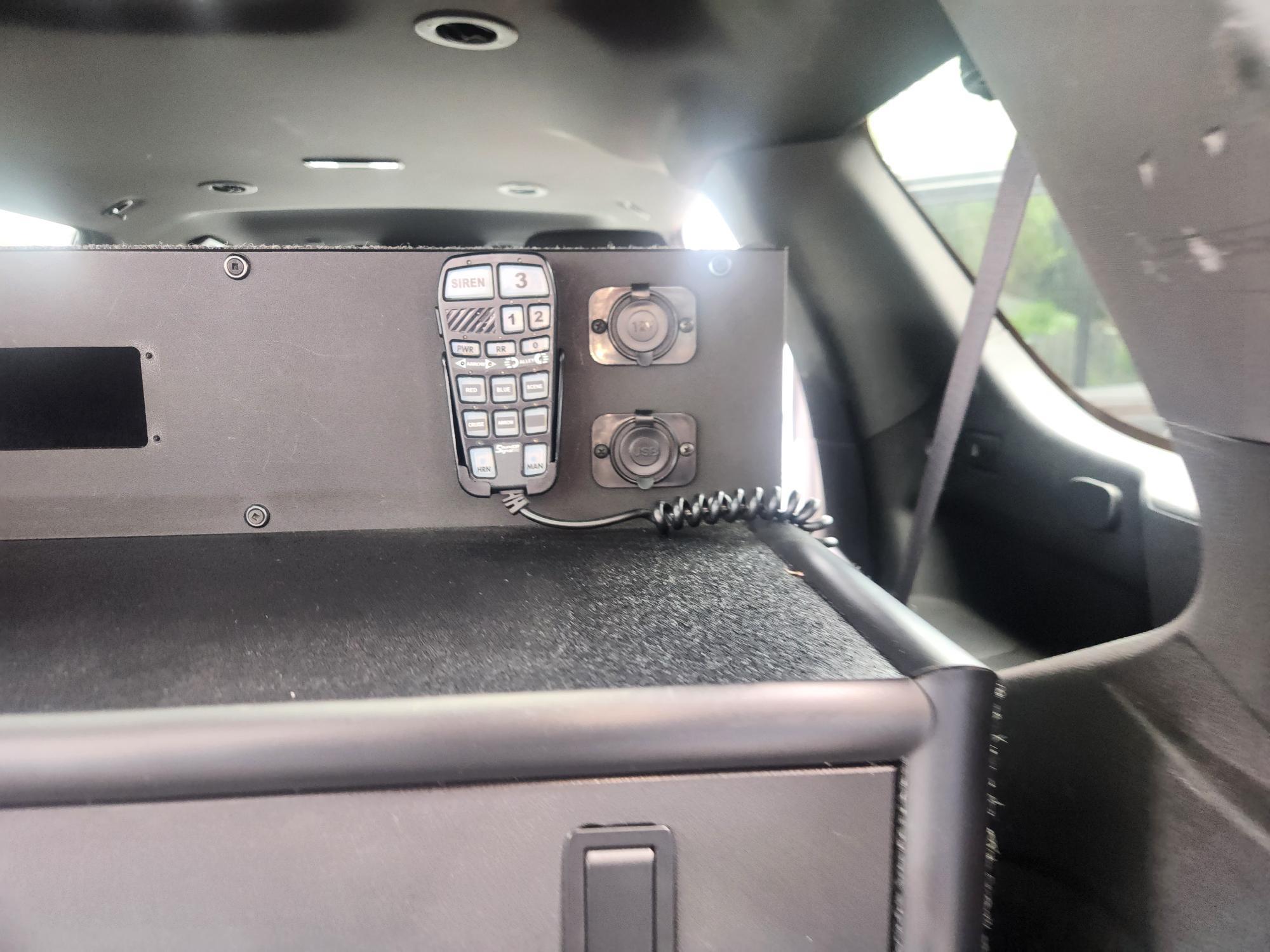 2021 Chevrolet 4x4 Command unit - image 8