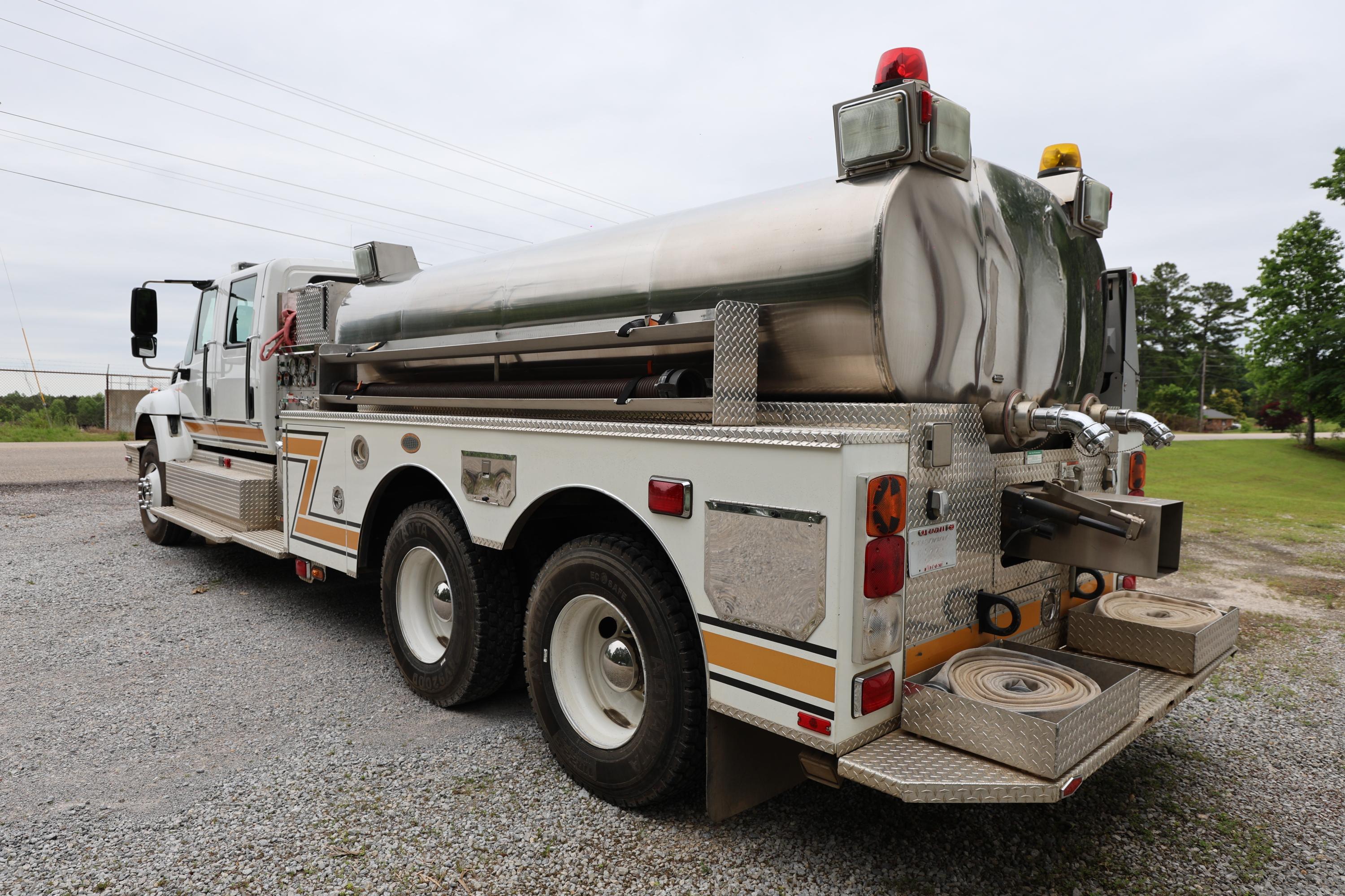 2008 KME International Tanker - image 9