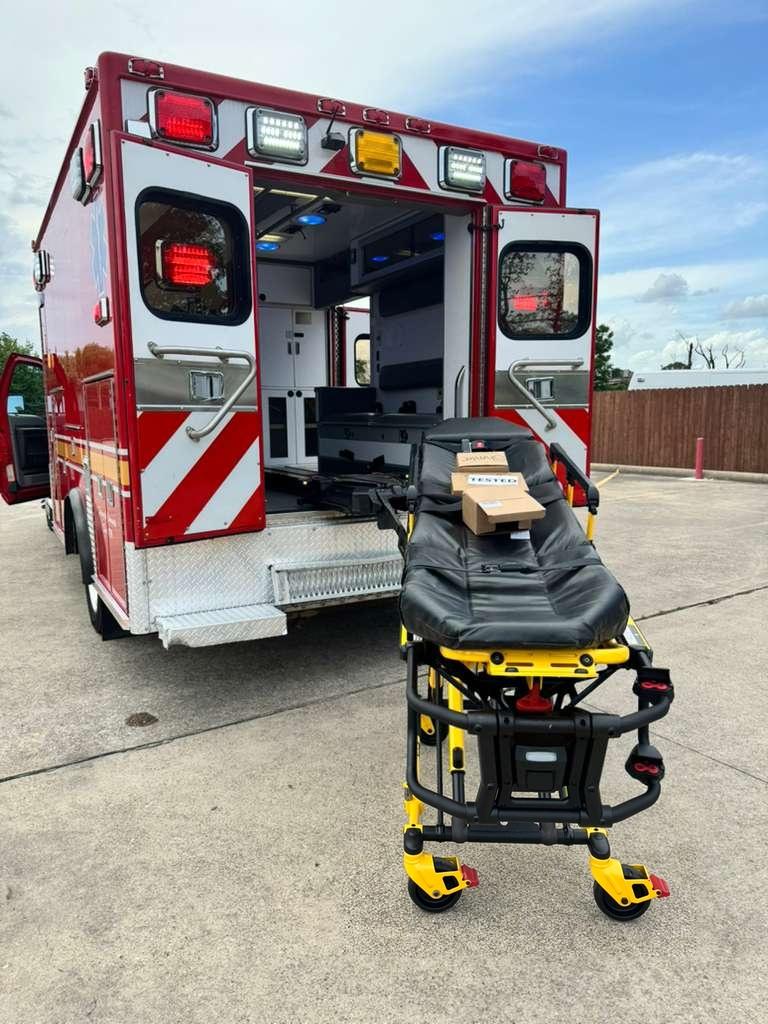 2014 REV Ford 4x4 Type I Ambulance - image 33