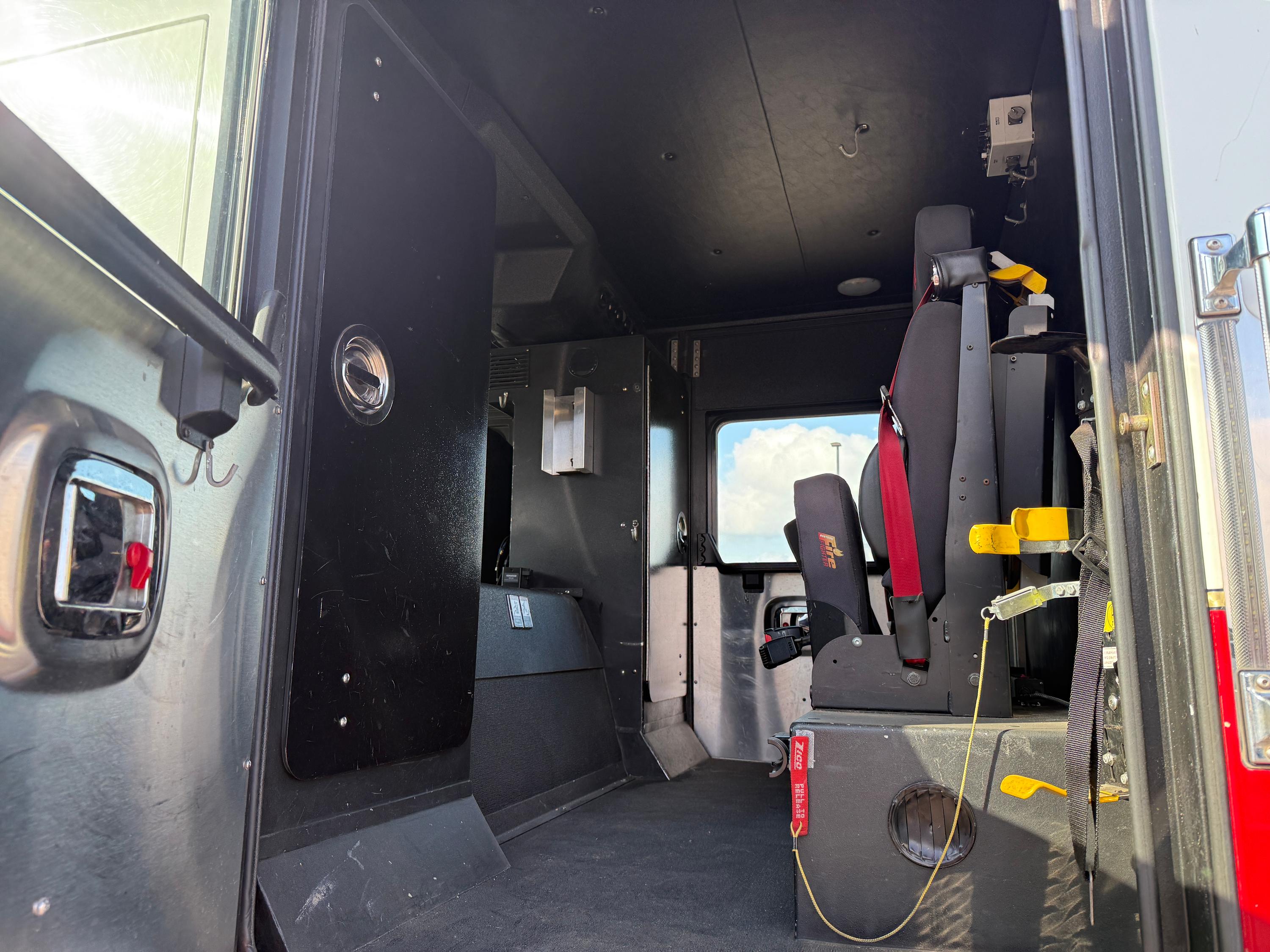 2015 Rosenbauer COMMANDER Pumper - image 23