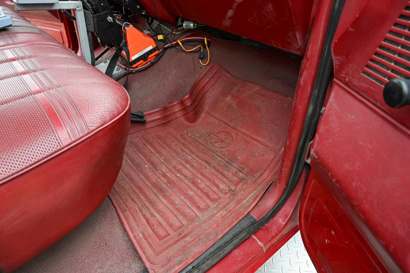 1990 Ford F350 4x4 Brush Truck - image 20
