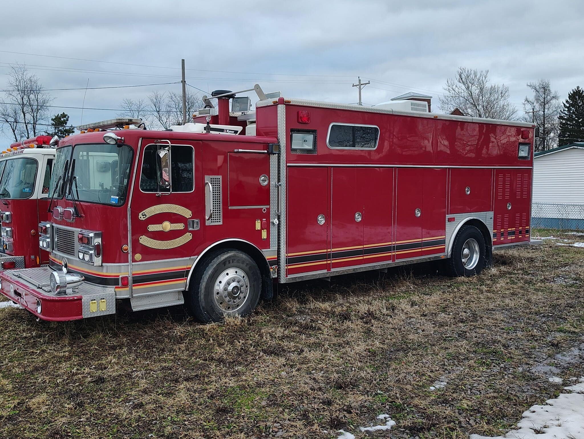 1989 Pemfab Imperial Heavy Rescue - image 1