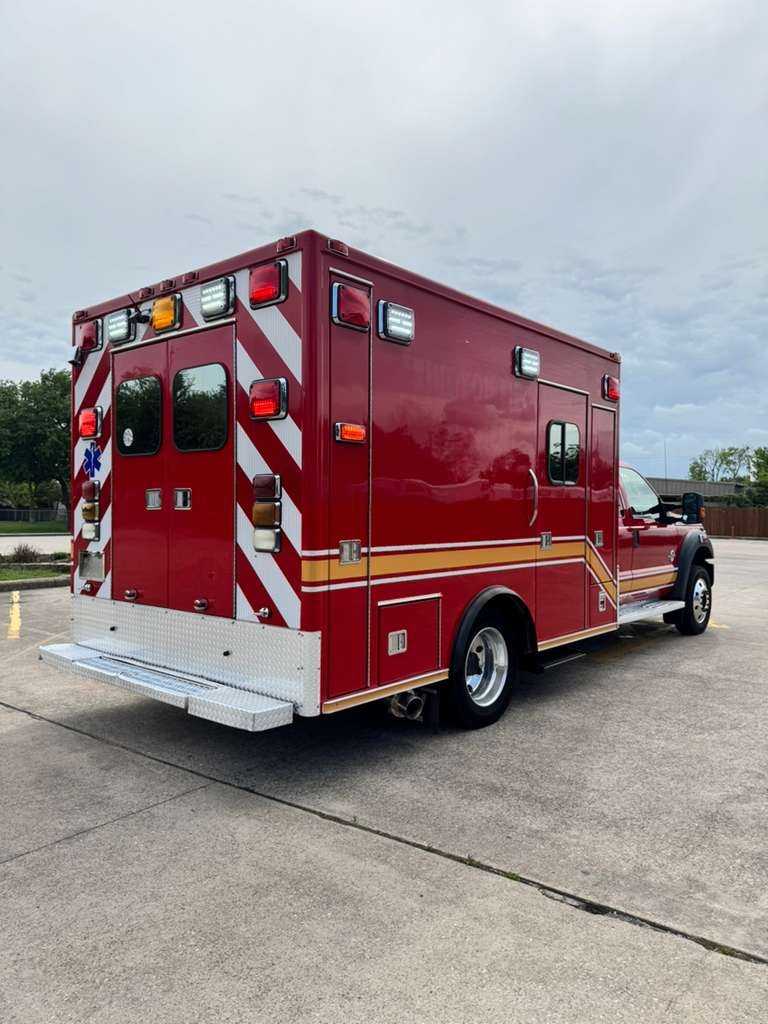 2014 REV Ford 4x4 Type I Ambulance — photo 5