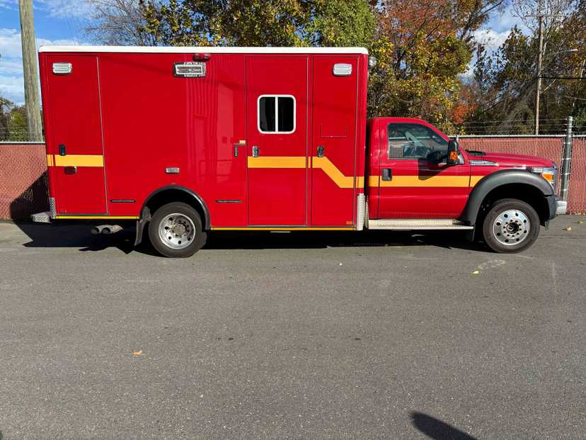 2016 Horton Ford 4x4 Type I Ambulance — photo 2