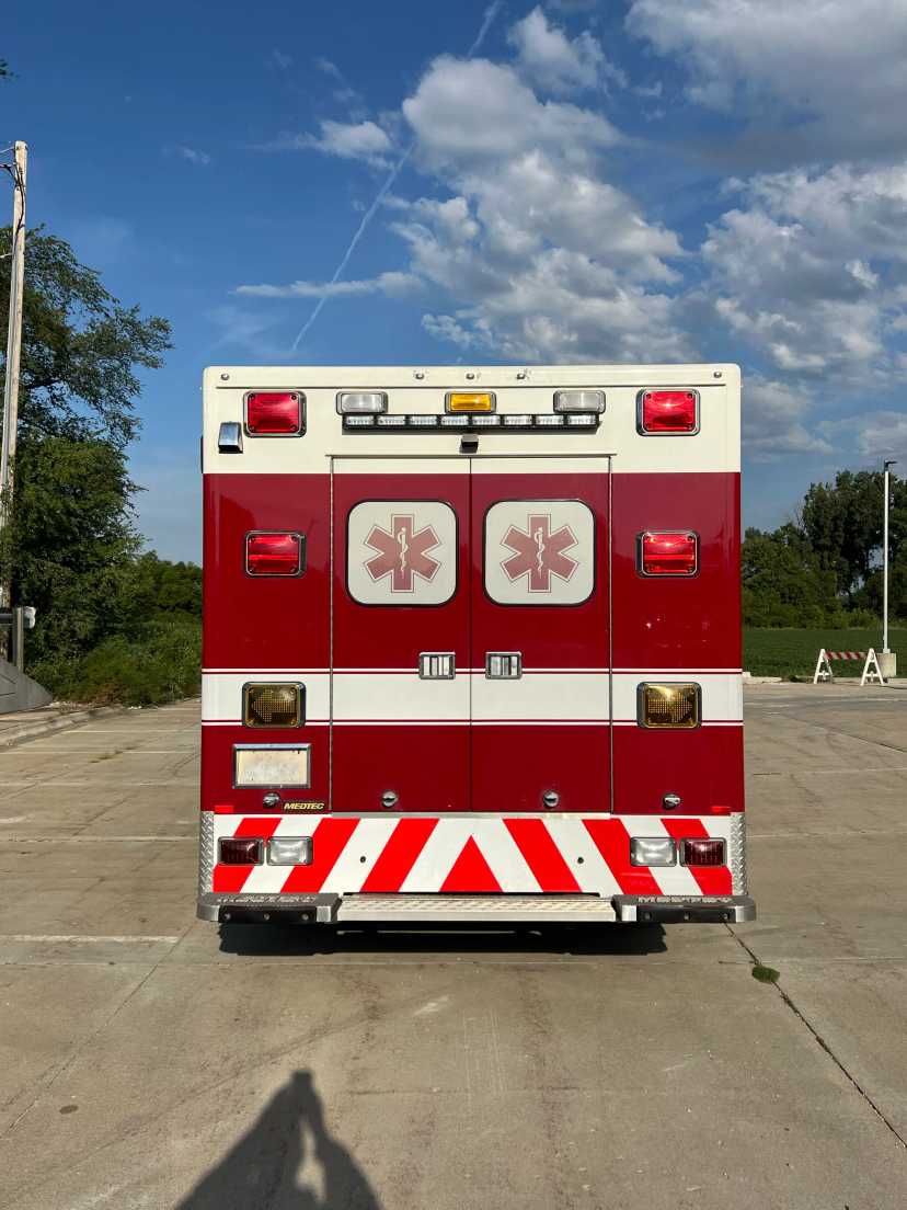 2009 MedTec International Type I Ambulance — photo 4