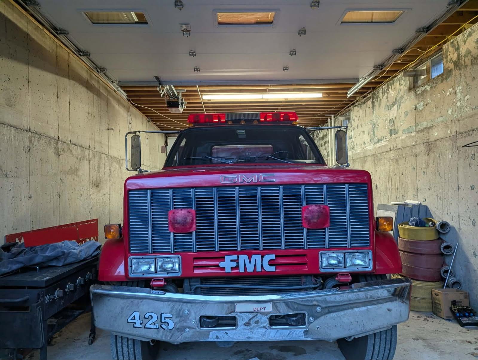 1990 FMC Pumper Tanker - image 2