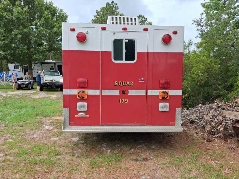 1988 GMC 7000 Squad — photo 3
