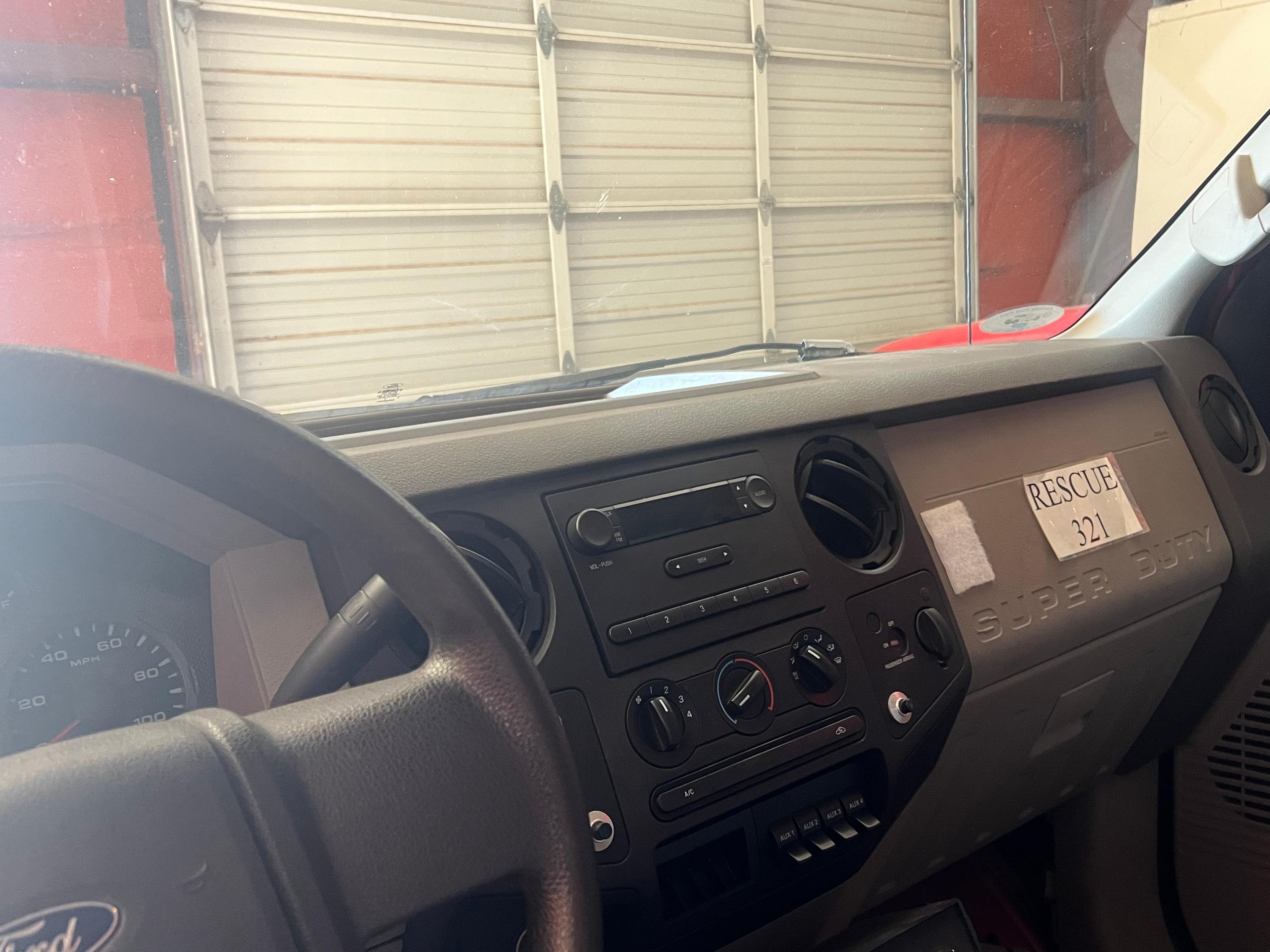 2008 Ford 4x4 Mini Pumper - image 9