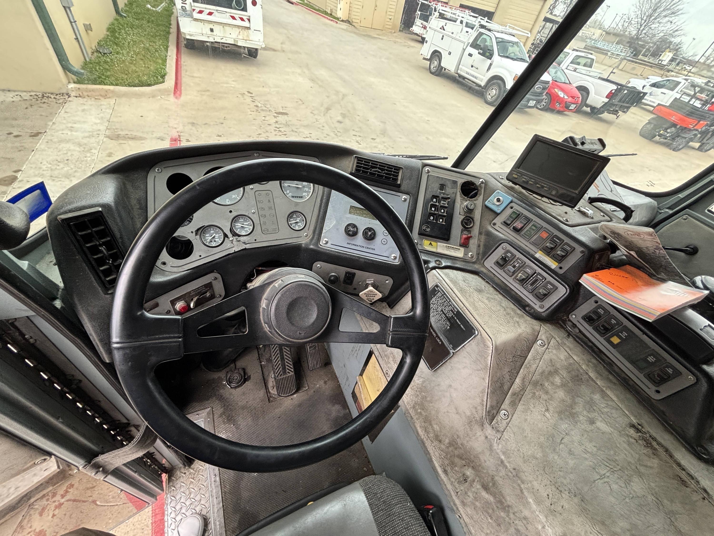 1999 Pierce Dash 75' Aerial - image 7