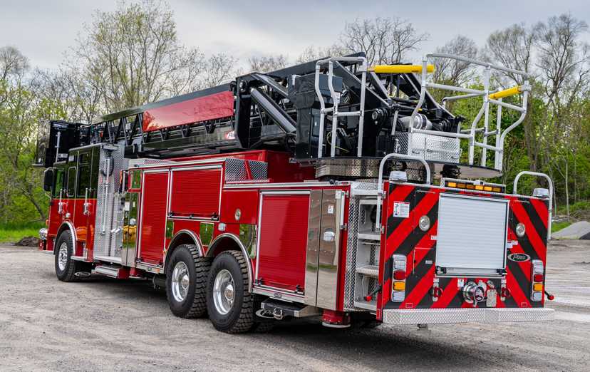 2025 Pierce Enforcer 100' Quint — photo 7