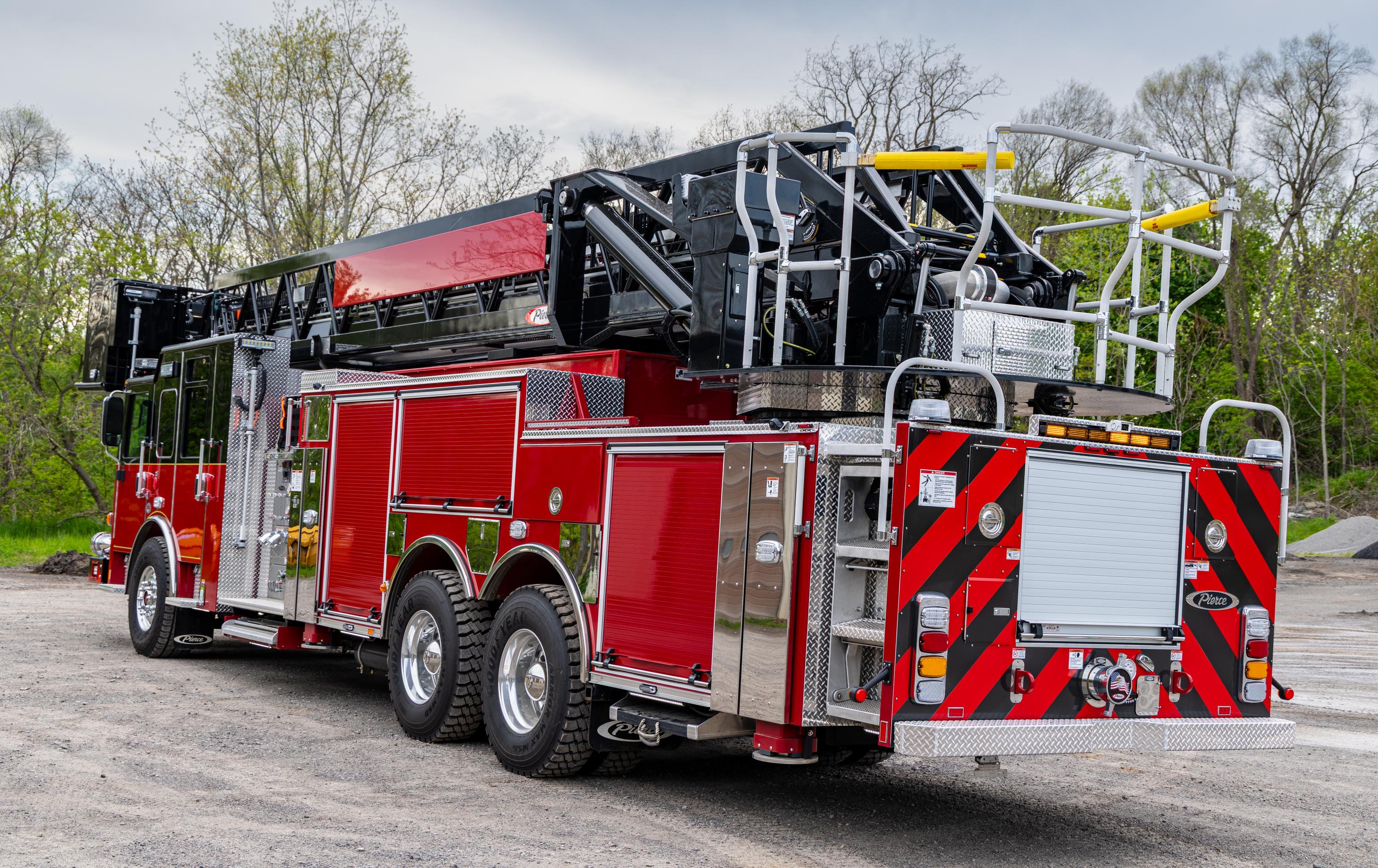 2025 Pierce Enforcer 100' Quint - image 7