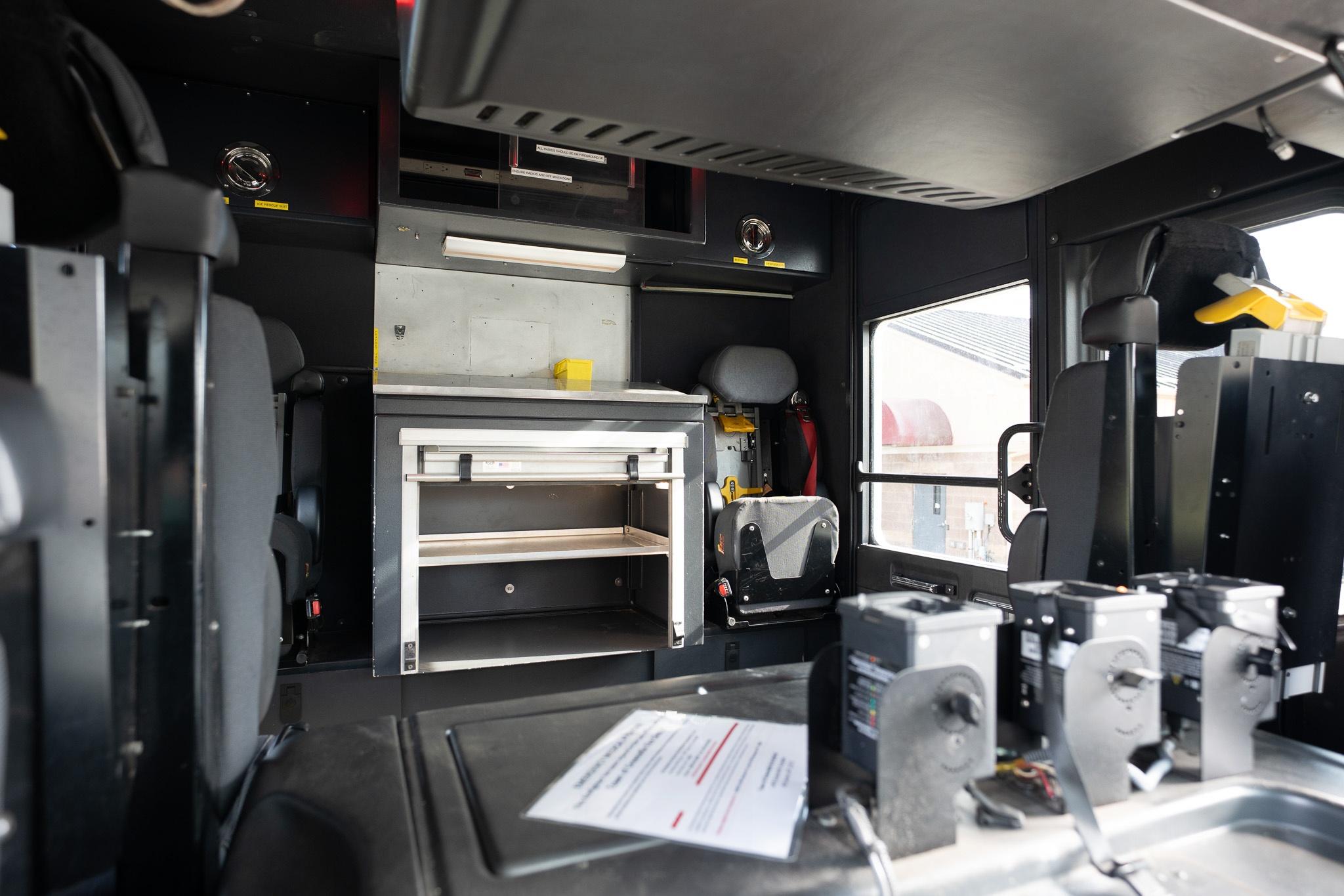 2009 KME Predator 4x4 Heavy Rescue - image 97